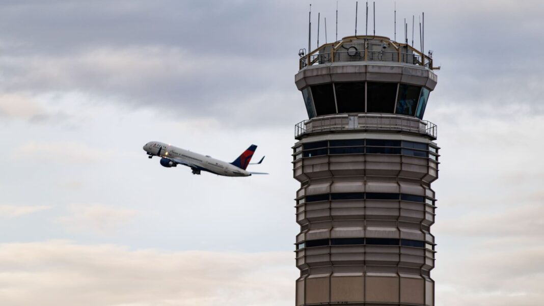 Delta, United and American call on Congress to end government shutdown
